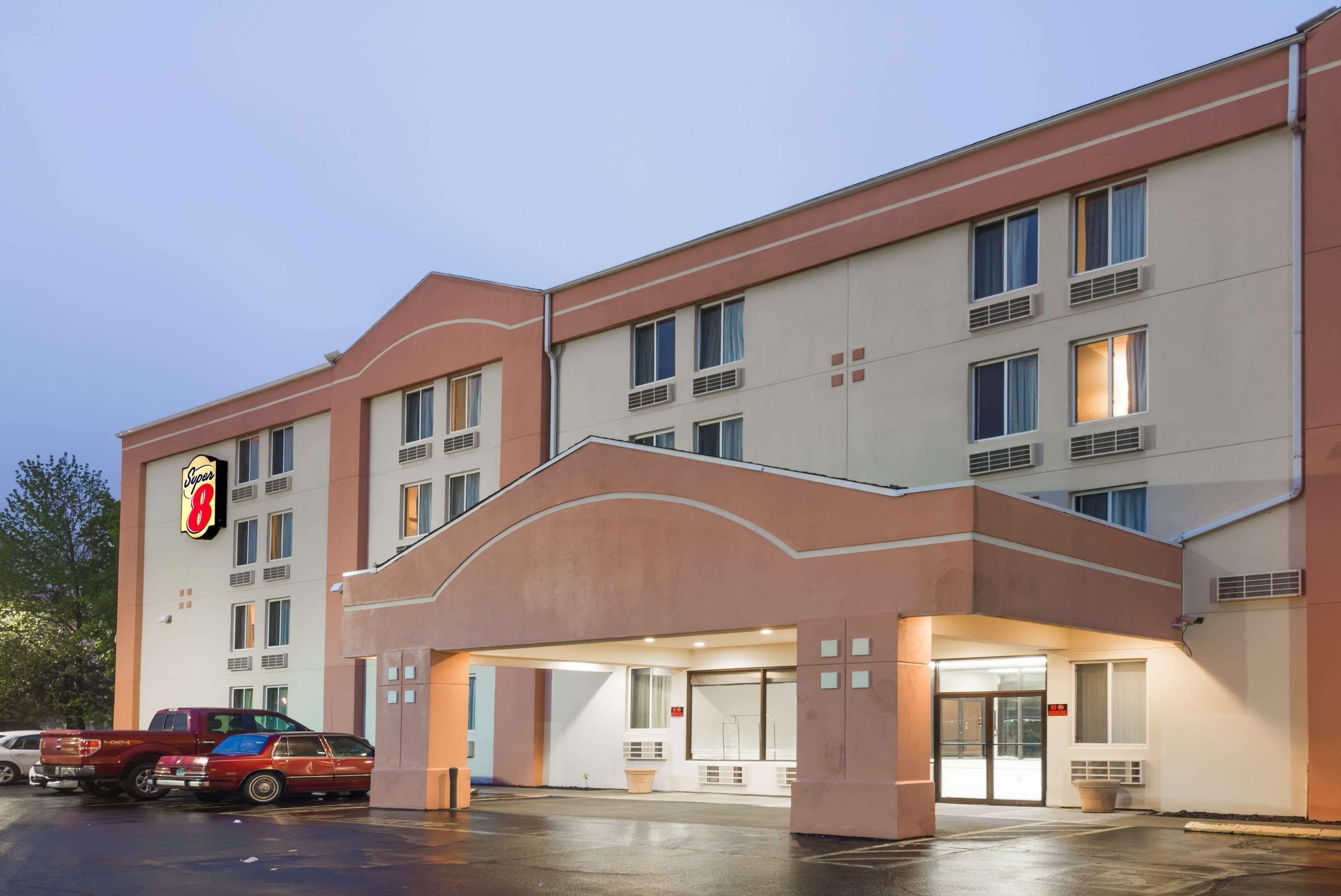 Motel Super 8 By Wyndham Danbury Exterior foto